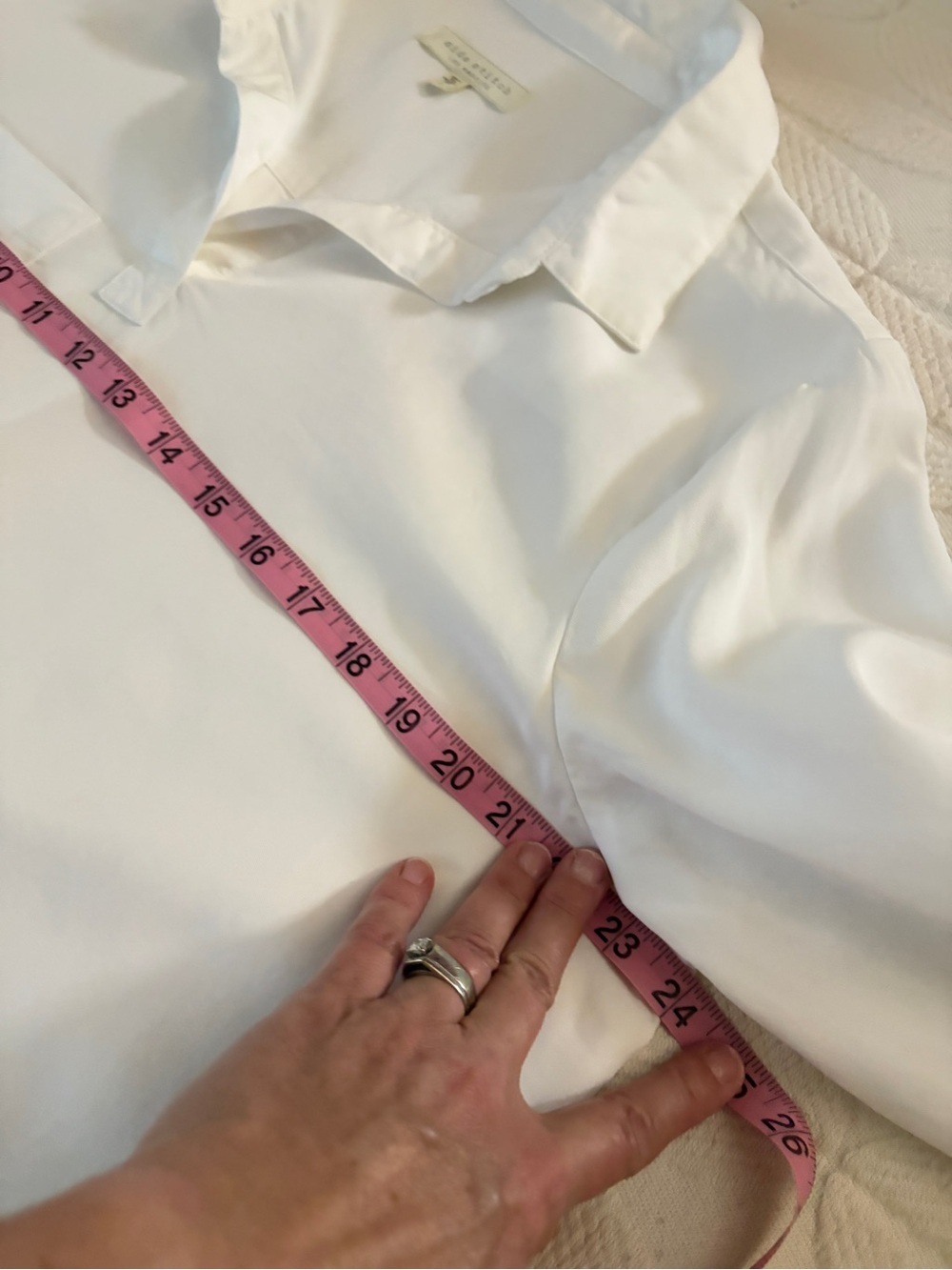 White Side Stitch Los Angeles size L V-Neck Popover Shirt. Beautiful fabric. - Picture 9 of 9